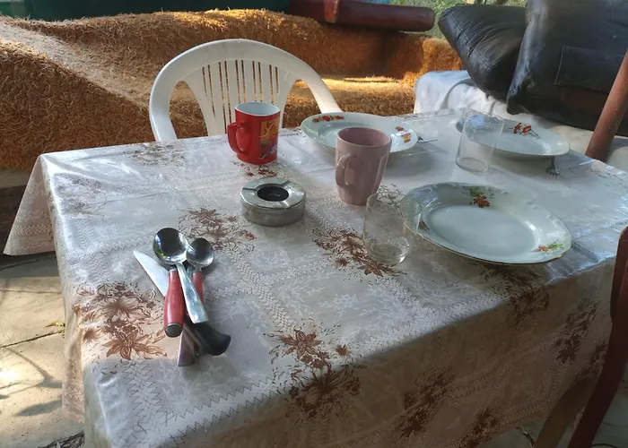 с терасата بيت خشبي *